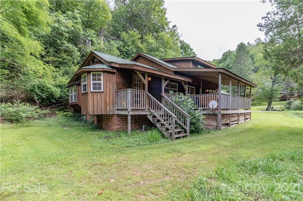 514 Crabtree Road Spruce Pine, NC 28777 - Photo 9 of 42 Gallery Image 9
