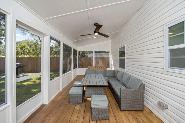 $475,000 | 342 Hollywood Boulevard Northeast, Fort Walton Beach, FL 32548