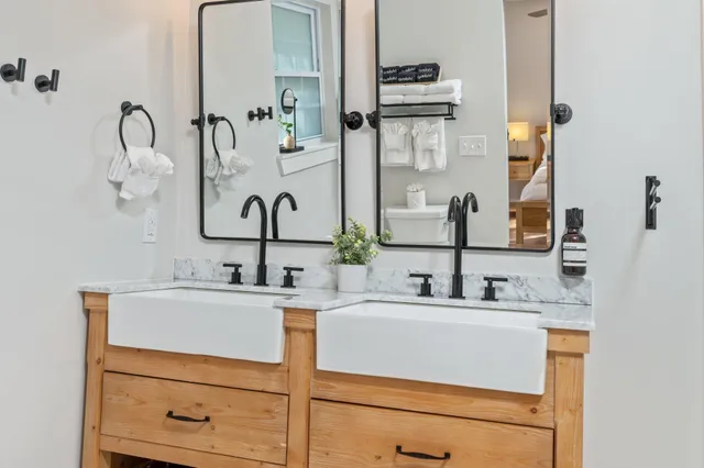 $475,000 | 342 Hollywood Boulevard Northeast, Fort Walton Beach, FL 32548