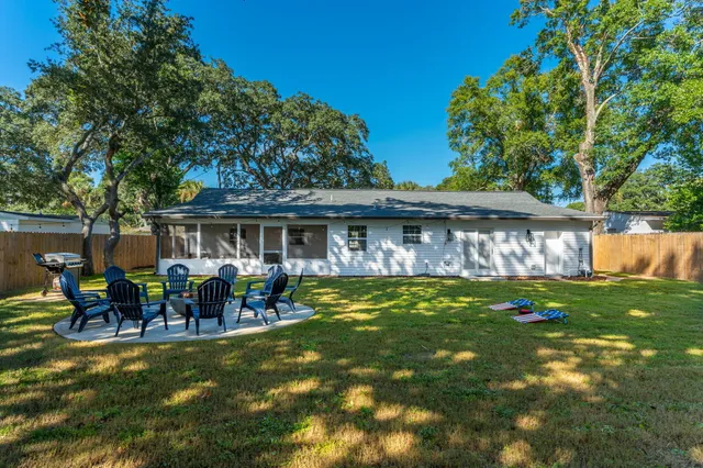 $475,000 | 342 Hollywood Boulevard Northeast, Fort Walton Beach, FL 32548