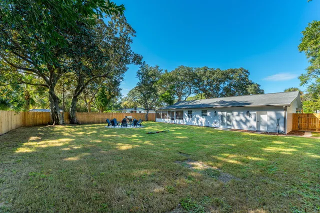 $475,000 | 342 Hollywood Boulevard Northeast, Fort Walton Beach, FL 32548