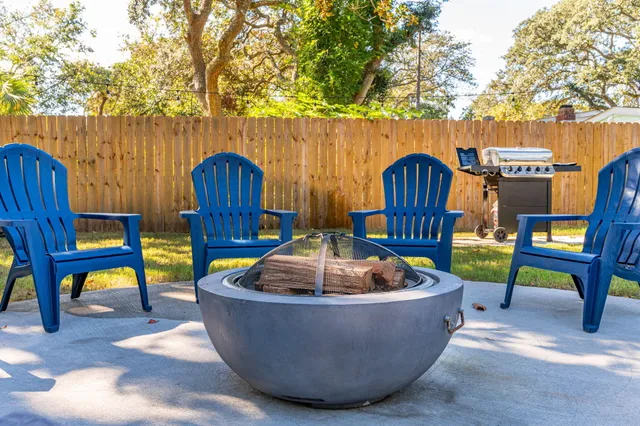 $475,000 | 342 Hollywood Boulevard Northeast, Fort Walton Beach, FL 32548