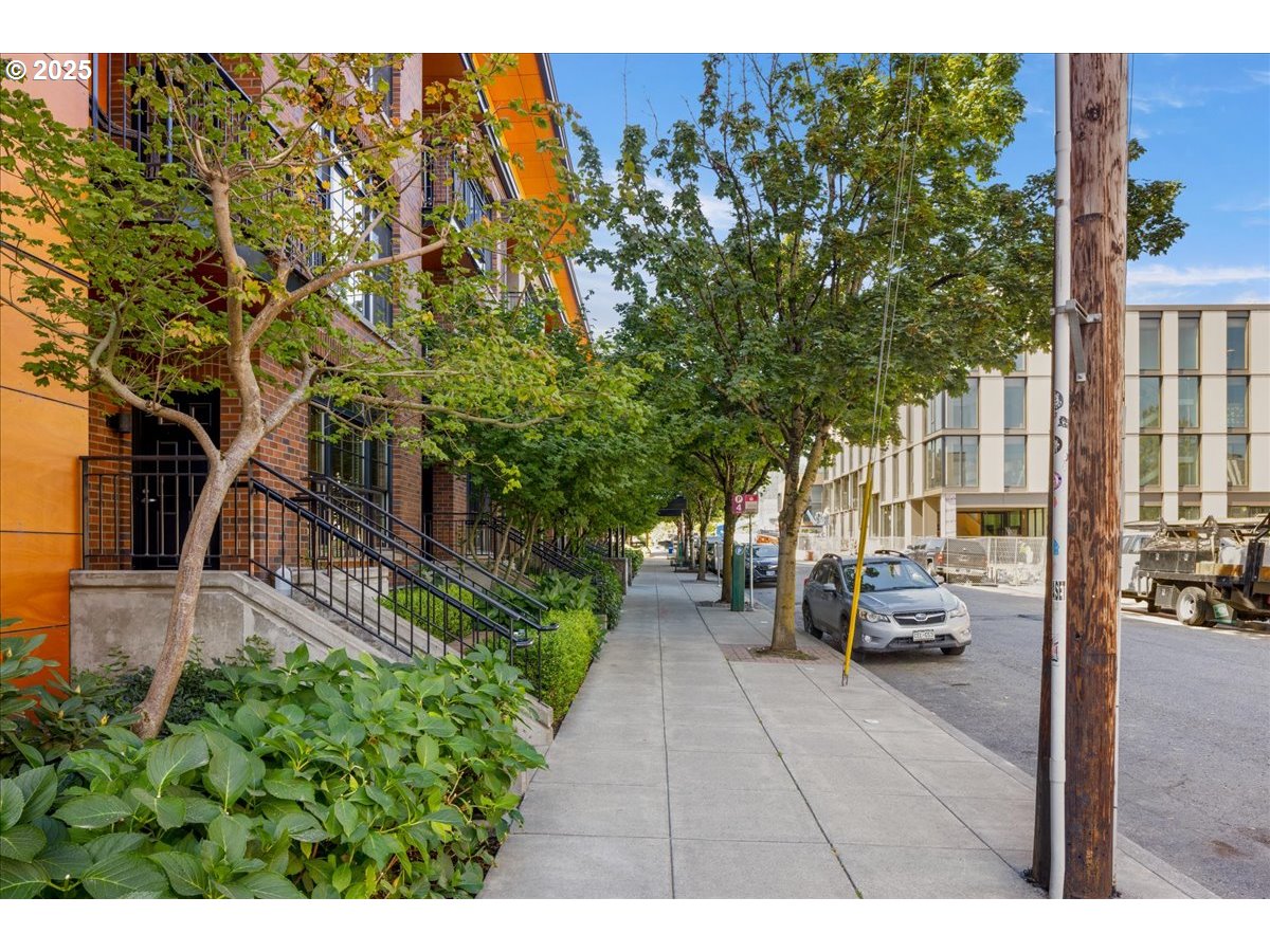 2350 Northwest Savier Street, Unit 202 Portland, OR 97210 - Photo 29 of 30 a view of outdoor space yard and patio