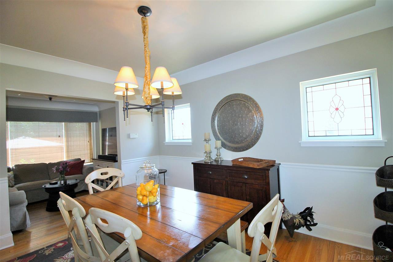 469 Touraine Road Grosse Pointe, MI 48236 - Photo 12 of 57 50078705-11.JPG