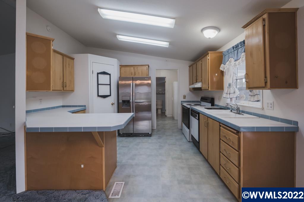 33125 Southwest White Oak ( Road, Unit 3 Corvallis, OR 97333 - Photo 9 of 40 Gallery Image 9