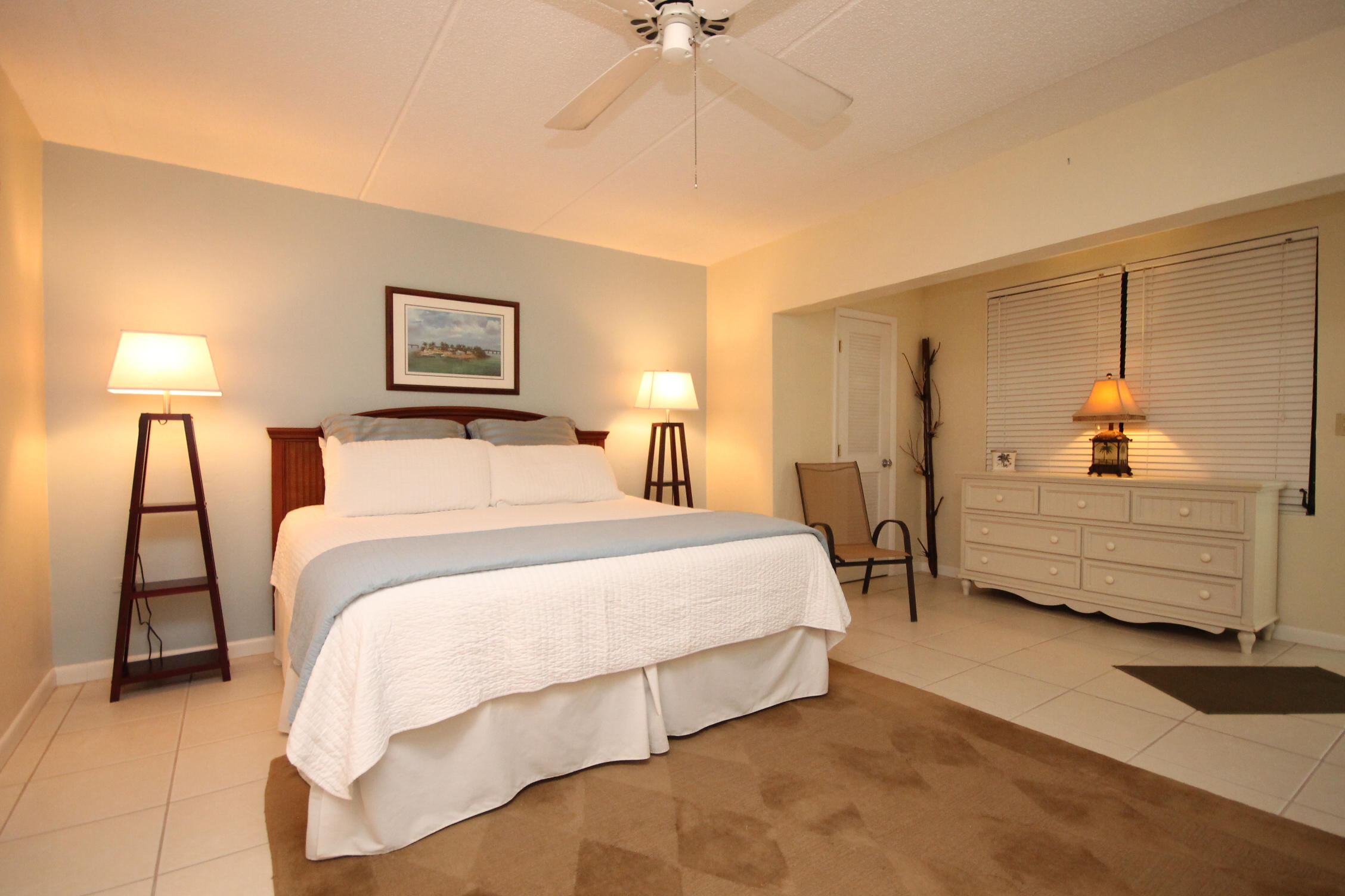 593 Sombrero Beach Road, Unit 12 Marathon, FL 33050 - Photo 11 of 22 11-Bedroom