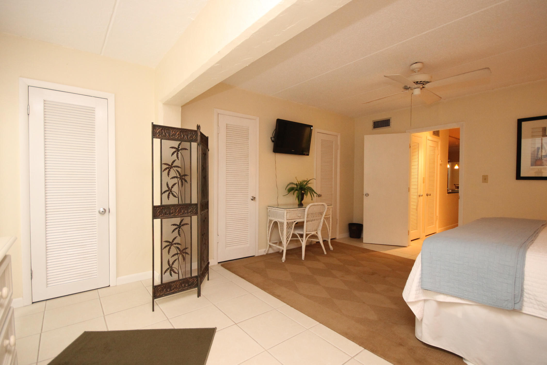 593 Sombrero Beach Road, Unit 12 Marathon, FL 33050 - Photo 13 of 22 13-Bedroom 3
