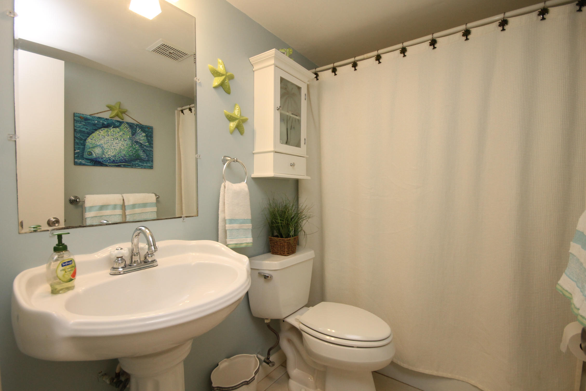 593 Sombrero Beach Road, Unit 12 Marathon, FL 33050 - Photo 14 of 22 14-Bathroom