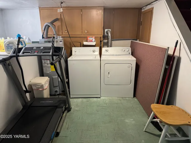 $270,000 | 206 South Date Street, Toppenish, WA 98948