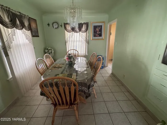 $270,000 | 206 South Date Street, Toppenish, WA 98948