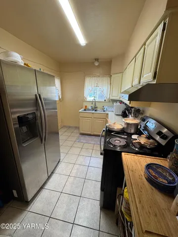 $270,000 | 206 South Date Street, Toppenish, WA 98948