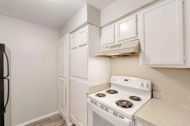 $995 | 9696 Walnut Street, Unit 1402, Dallas, TX 75243