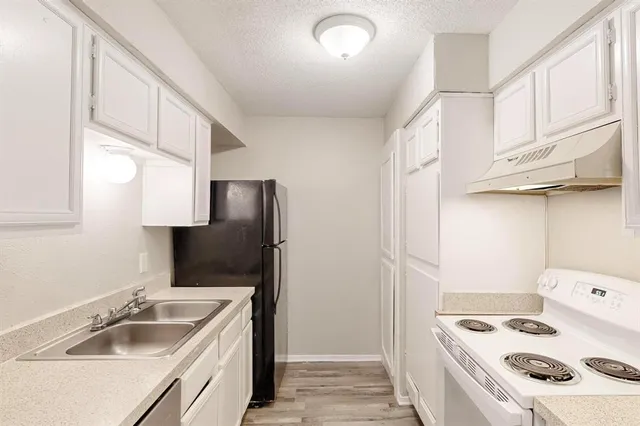 $995 | 9696 Walnut Street, Unit 1402, Dallas, TX 75243