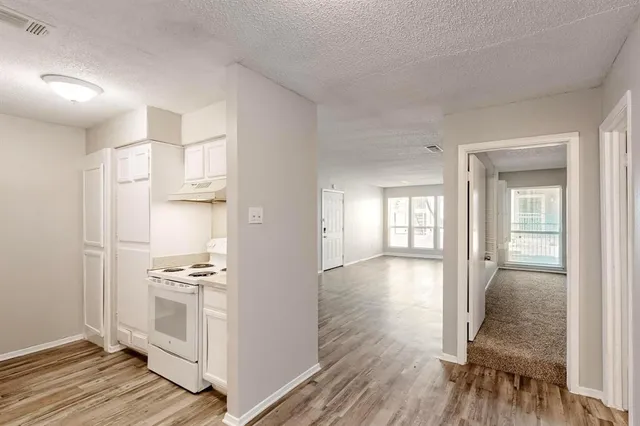 $995 | 9696 Walnut Street, Unit 1402, Dallas, TX 75243