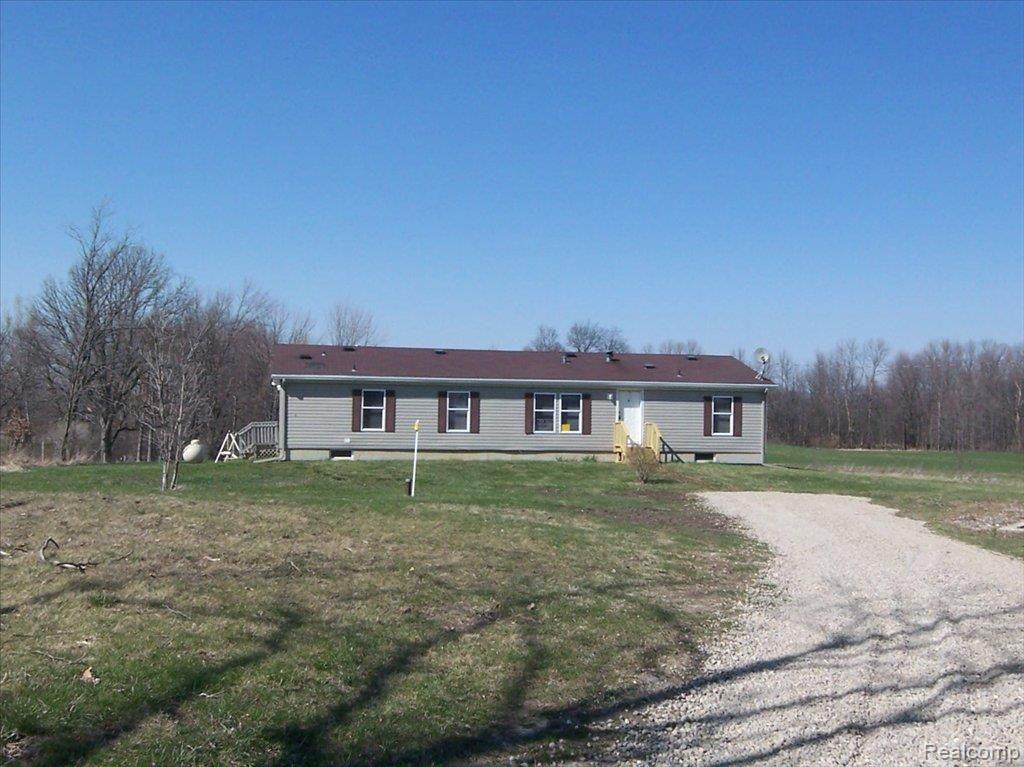2971 Parmenter Road Corunna, MI 48817 - Photo 2 of 7 2791P