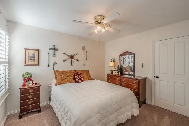 $385,000 | 2305 Bridgeton Lane, Bedford, TX 76021