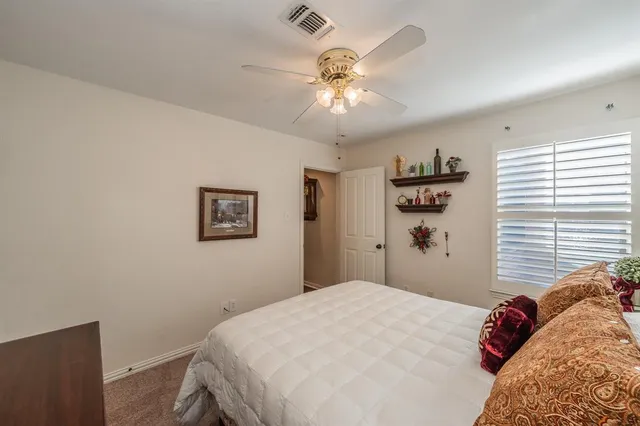 $385,000 | 2305 Bridgeton Lane, Bedford, TX 76021