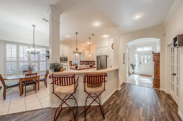 $385,000 | 2305 Bridgeton Lane, Bedford, TX 76021