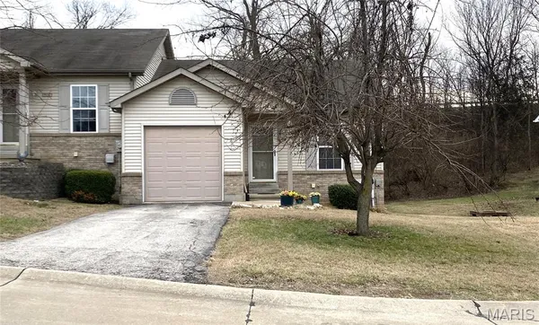 $179,900 | 2300 Willows Court, Washington, MO 63090