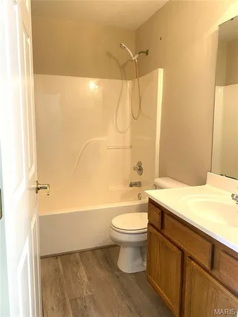 $179,900 | 2300 Willows Court, Washington, MO 63090