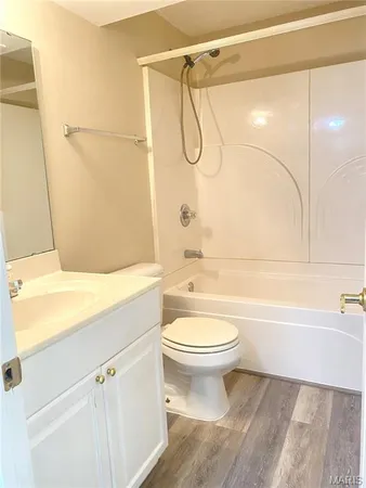 $179,900 | 2300 Willows Court, Washington, MO 63090