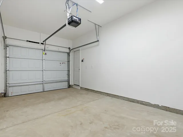 a view of a room with an empty space