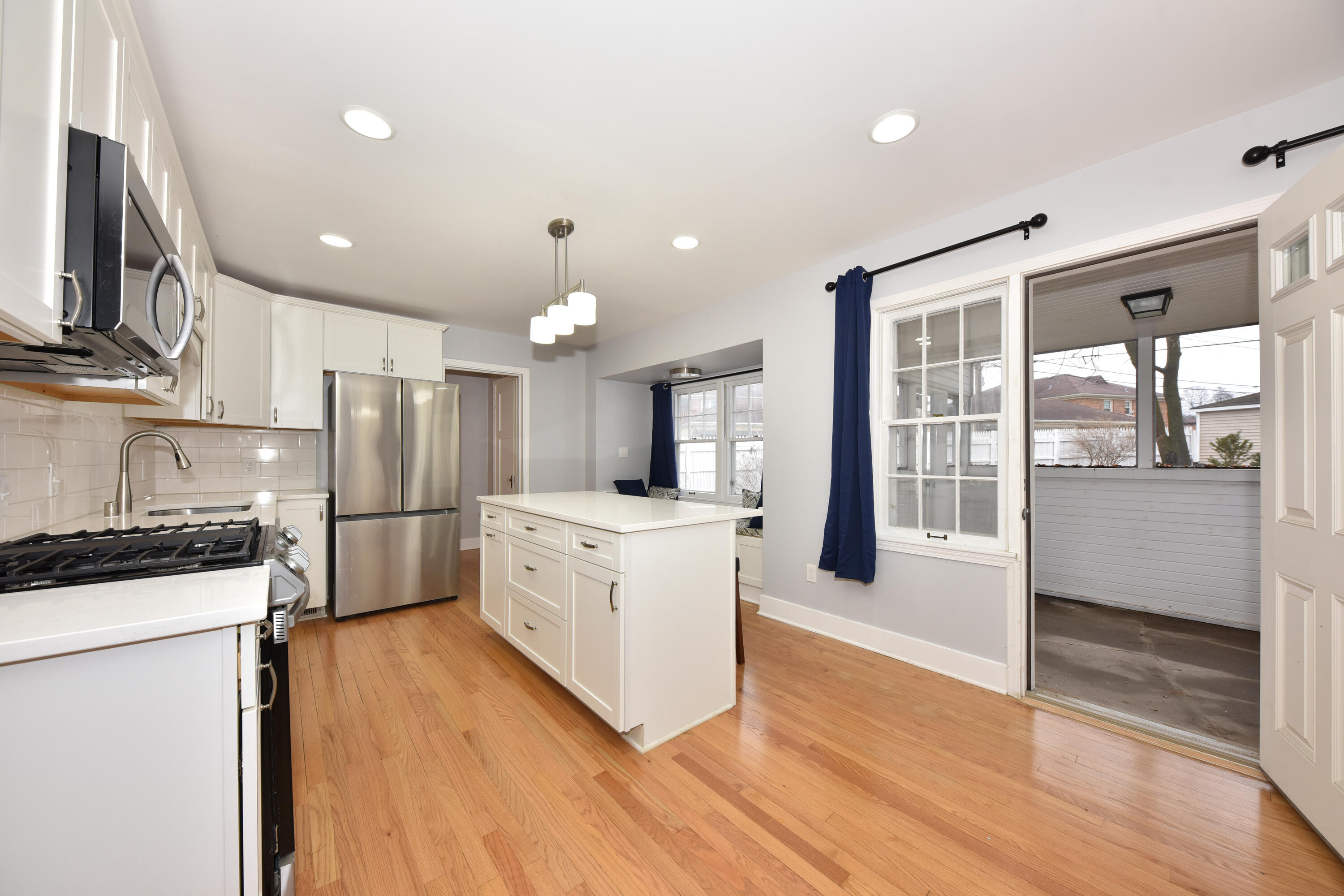 3012 North 70th Street Milwaukee, WI 53210 - Photo 11 of 37 Kitchen
