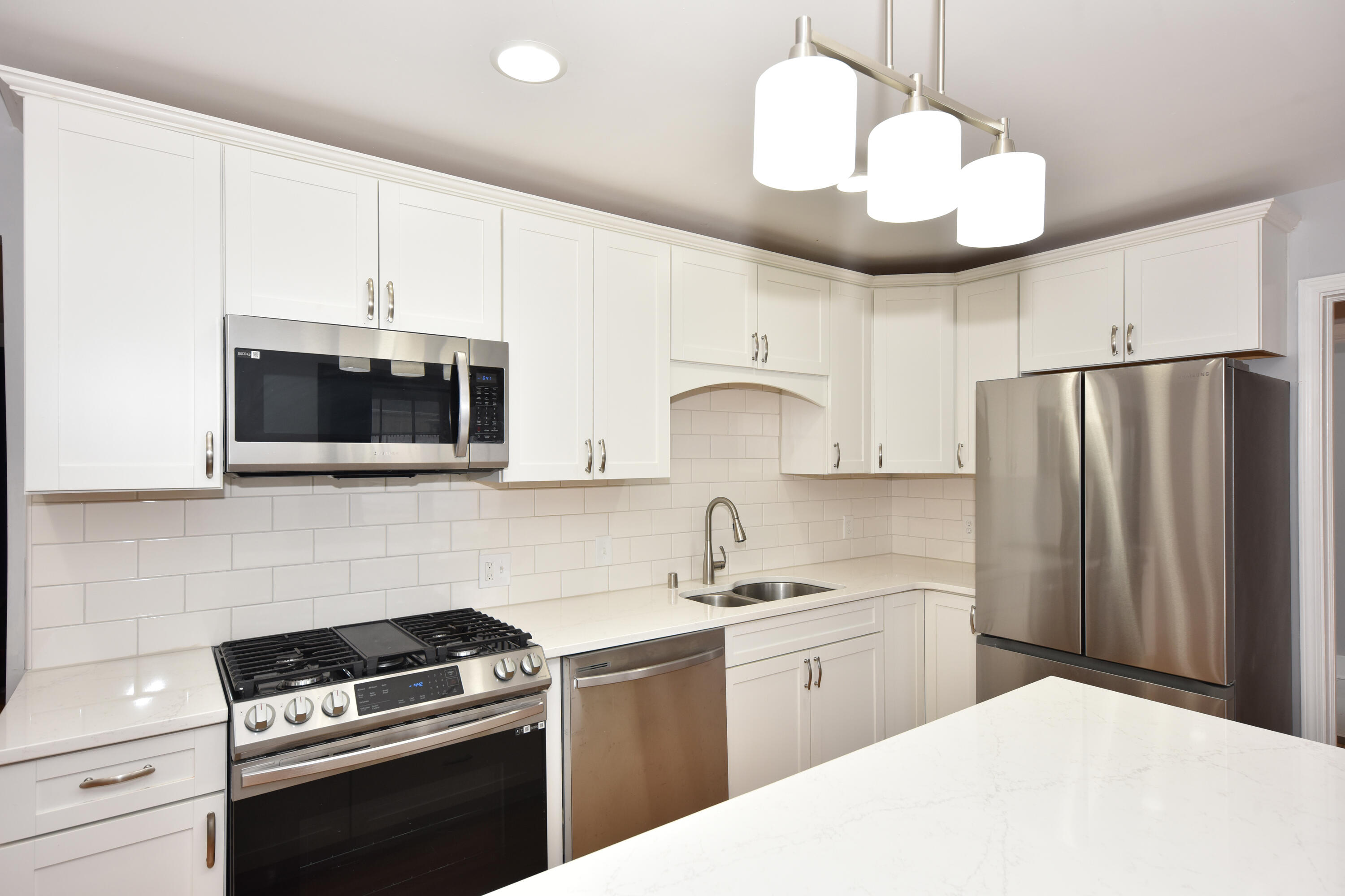 3012 North 70th Street Milwaukee, WI 53210 - Photo 16 of 37 Kitchen