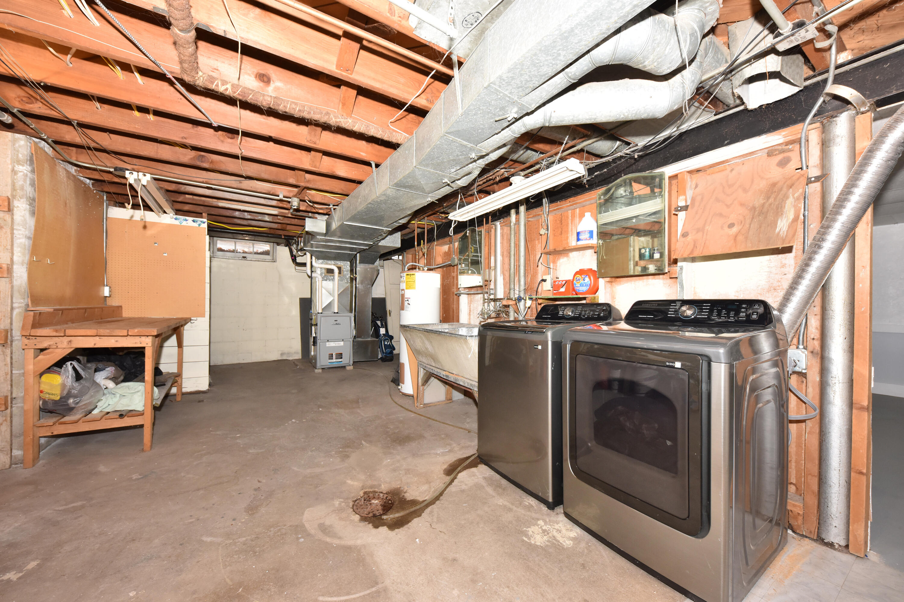 3012 North 70th Street Milwaukee, WI 53210 - Photo 31 of 37 Laundry/Storage