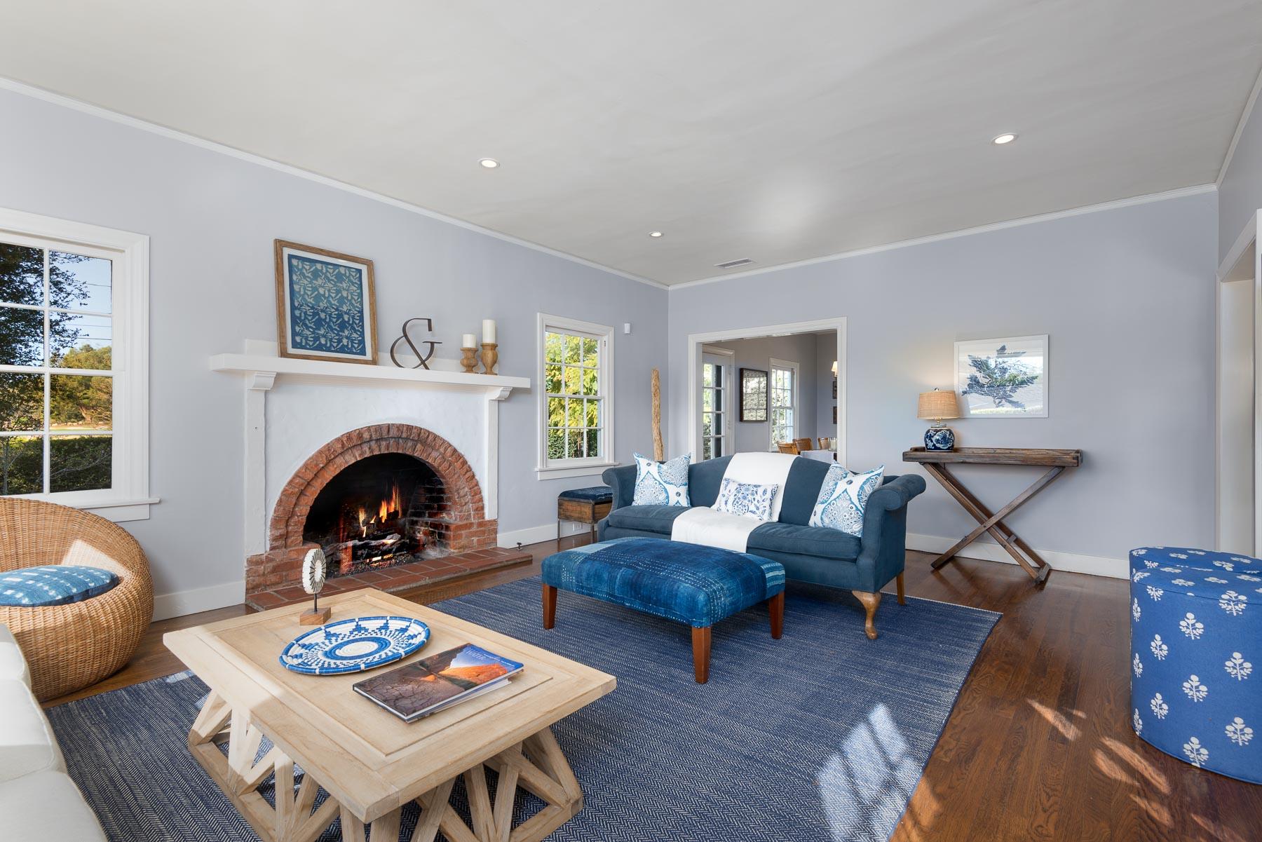202 Toro Canyon Road Carpinteria, CA 93013 - Photo 6 of 18 LivingRoom2