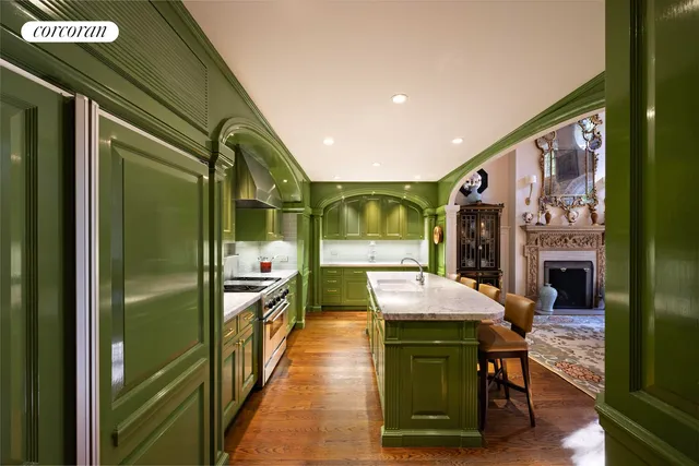 $26,000,000 | 160 East 81st Street | Upper East Side