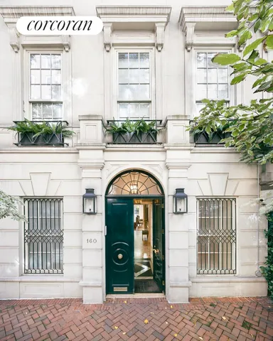 $26,000,000 | 160 East 81st Street | Upper East Side