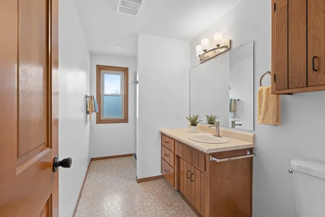 $264,900 | 3500 Highland Dr Green, Green Bay, WI 54311