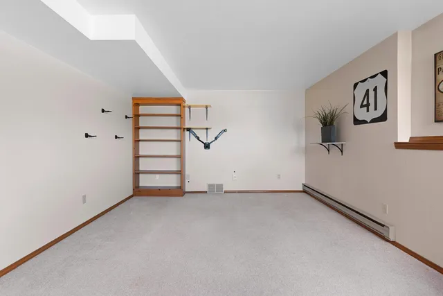 $264,900 | 3500 Highland Dr Green, Green Bay, WI 54311