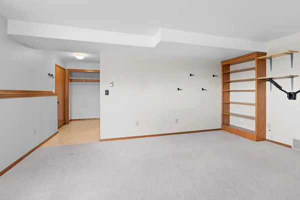 $264,900 | 3500 Highland Dr Green, Green Bay, WI 54311