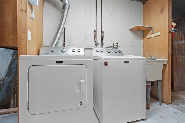 $264,900 | 3500 Highland Dr Green, Green Bay, WI 54311