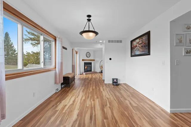 $264,900 | 3500 Highland Dr Green, Green Bay, WI 54311