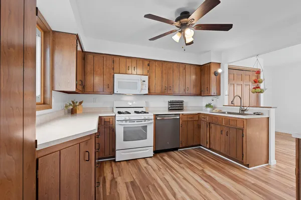 $264,900 | 3500 Highland Dr Green, Green Bay, WI 54311