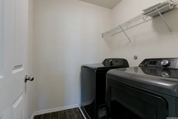 $2,200 | 10938 Willow View, San Antonio, TX 78254