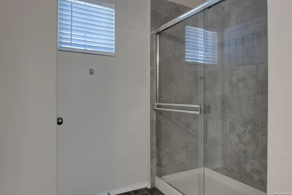 $2,200 | 10938 Willow View, San Antonio, TX 78254