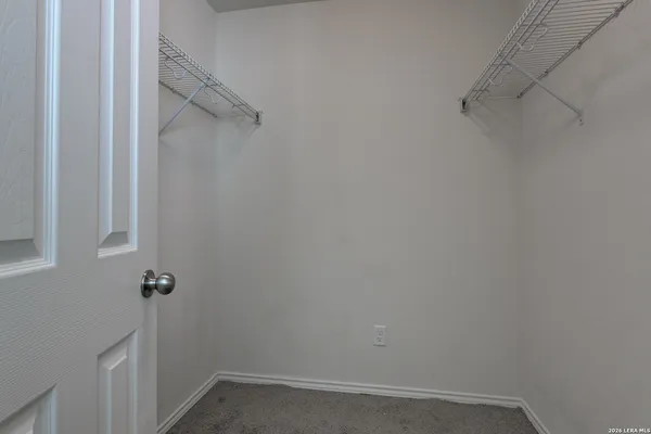 $2,200 | 10938 Willow View, San Antonio, TX 78254