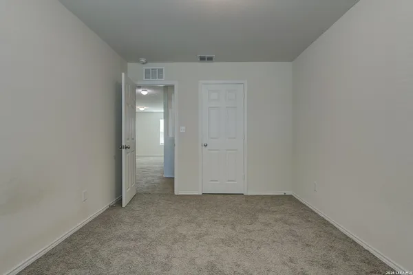 $2,200 | 10938 Willow View, San Antonio, TX 78254
