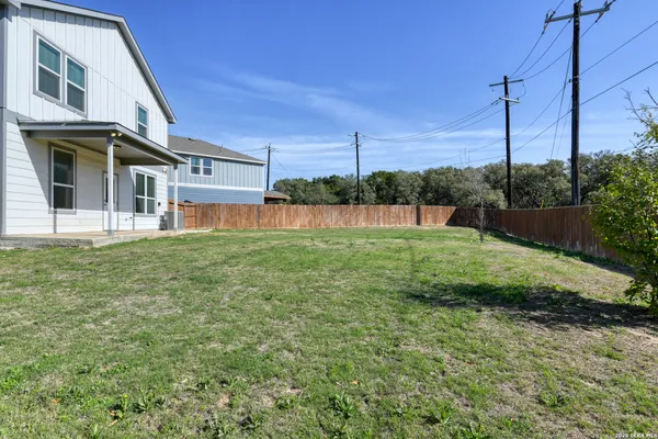$2,200 | 10938 Willow View, San Antonio, TX 78254