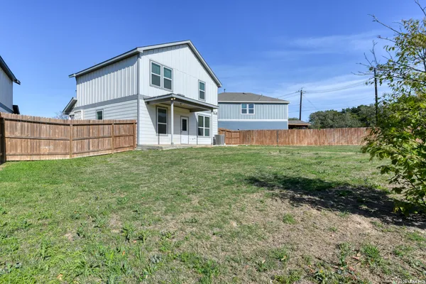 $2,200 | 10938 Willow View, San Antonio, TX 78254
