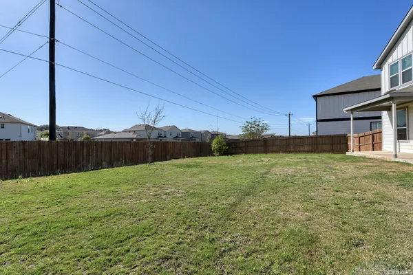 $2,200 | 10938 Willow View, San Antonio, TX 78254