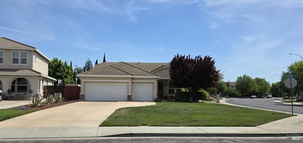 $698,888 | 1043 Parkside Drive, Vacaville, CA 95688