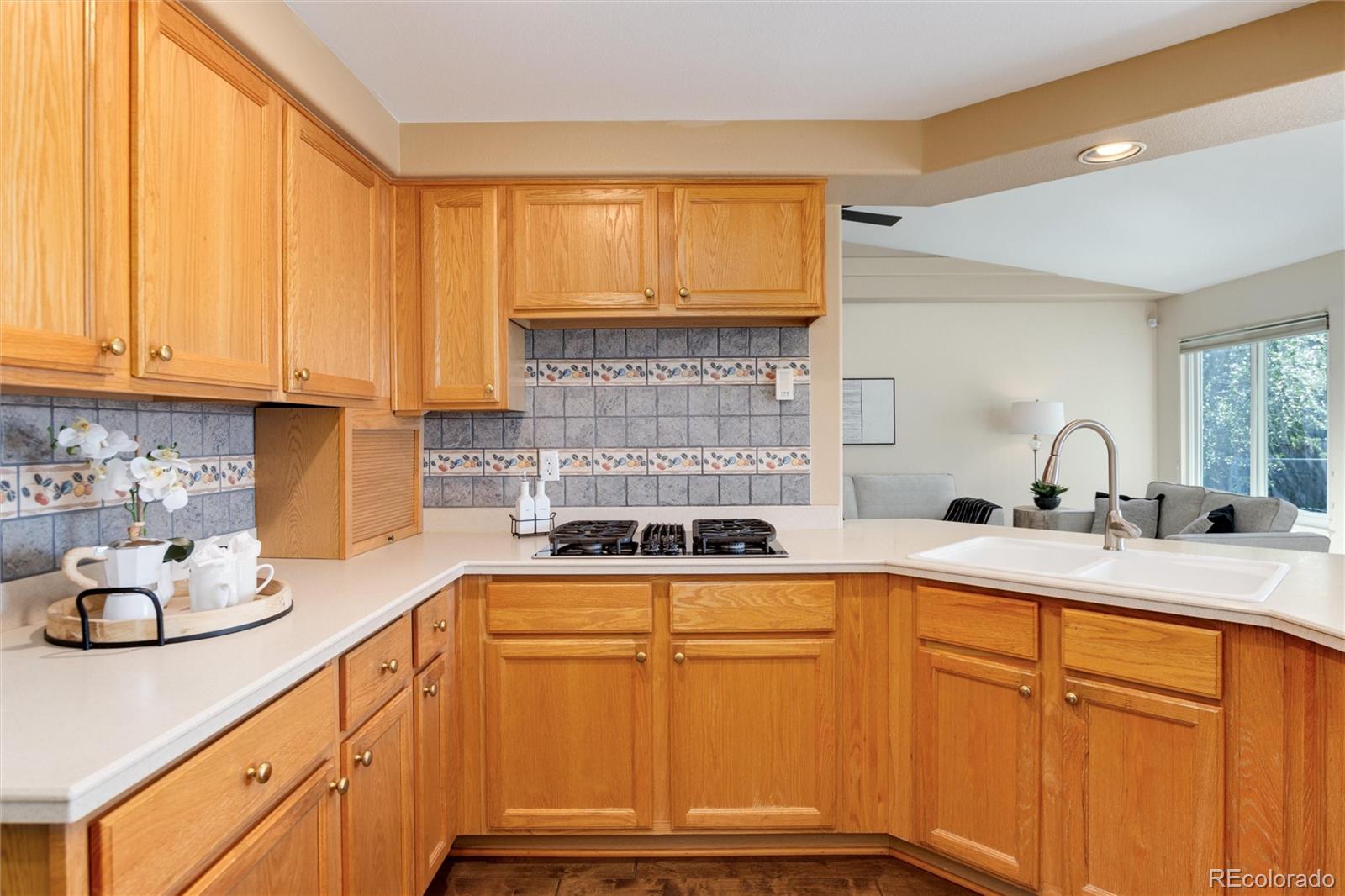 2292 West Bitterroot Place Highlands Ranch, CO 80129 - Photo 9 of 44