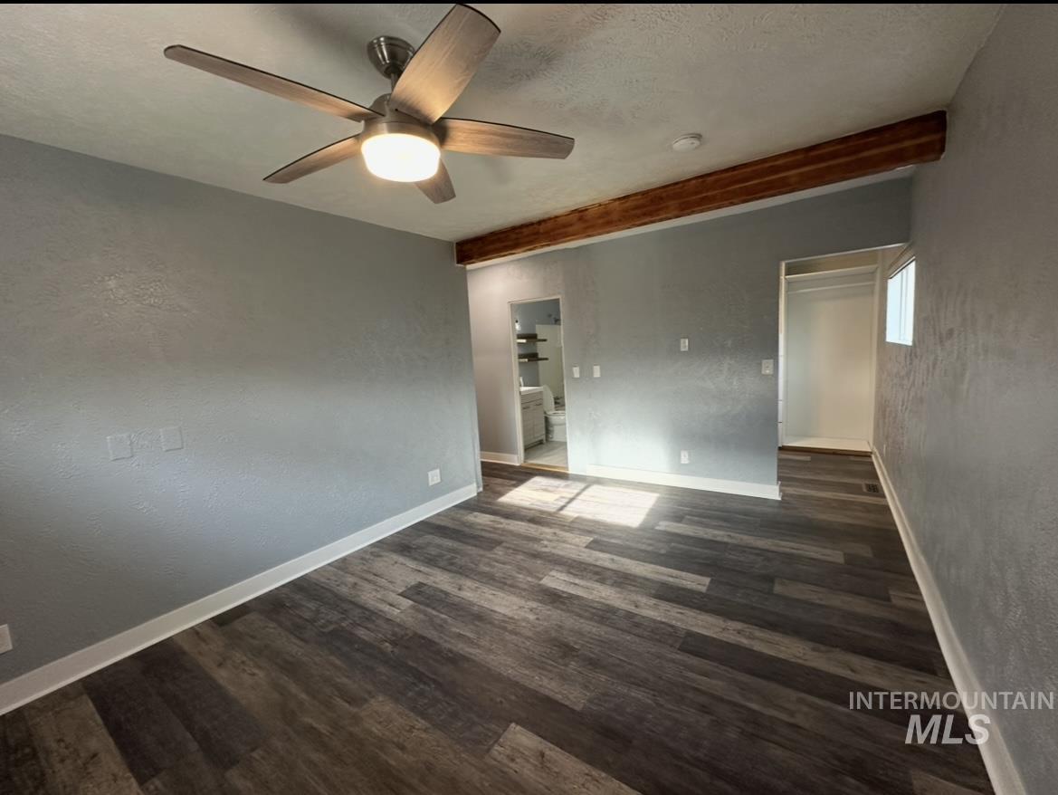 1503 10th Avenue Lewiston, ID 83501 - Photo 20 of 50 View of master bedroom with ensuite walk in closet and bathroom.