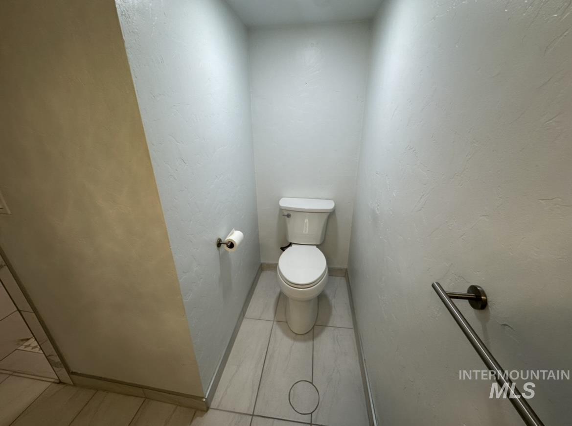 1503 10th Avenue Lewiston, ID 83501 - Photo 37 of 48 Basement bathroom.