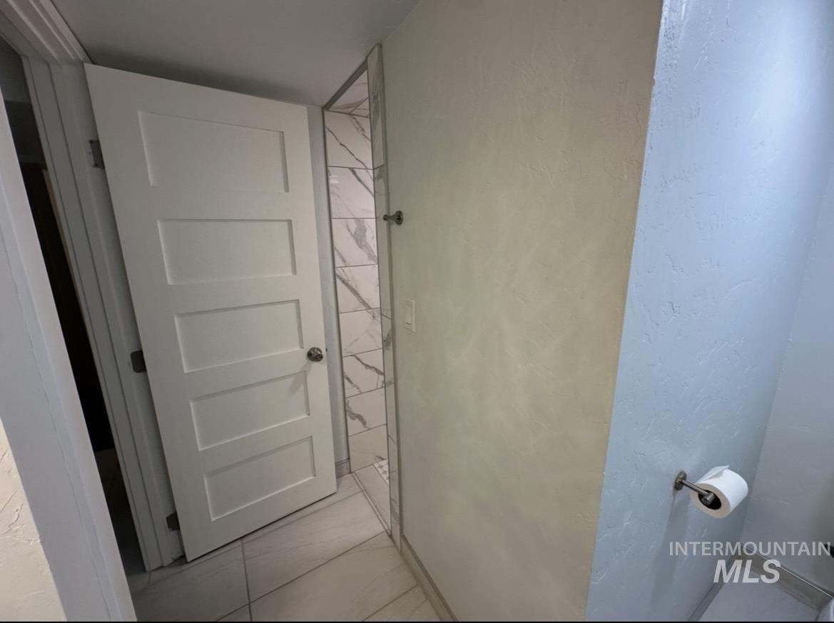 1503 10th Avenue Lewiston, ID 83501 - Photo 39 of 48 Downstairs bathroom.